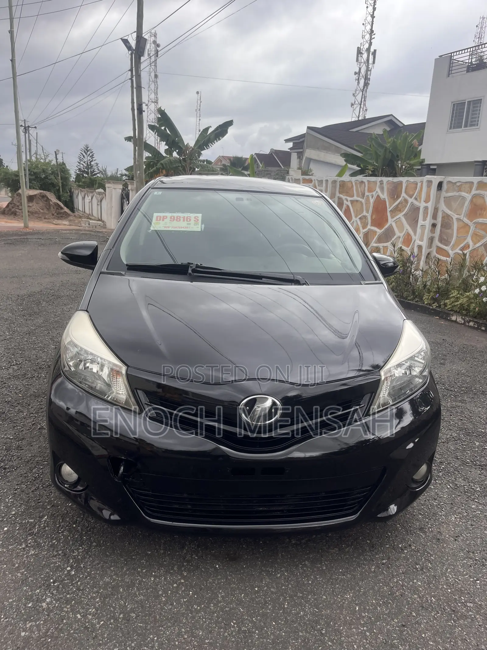 Toyota Vitz 1.3 AWD 5dr 2014 Black