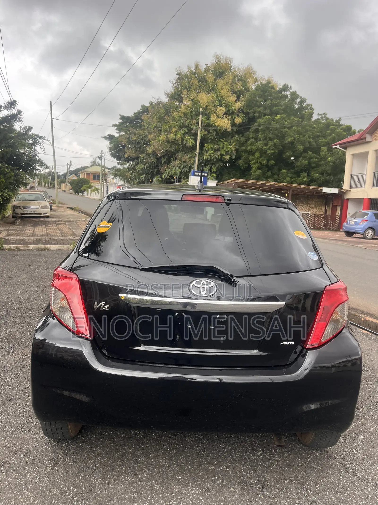 Toyota Vitz 1.3 AWD 5dr 2014 Black