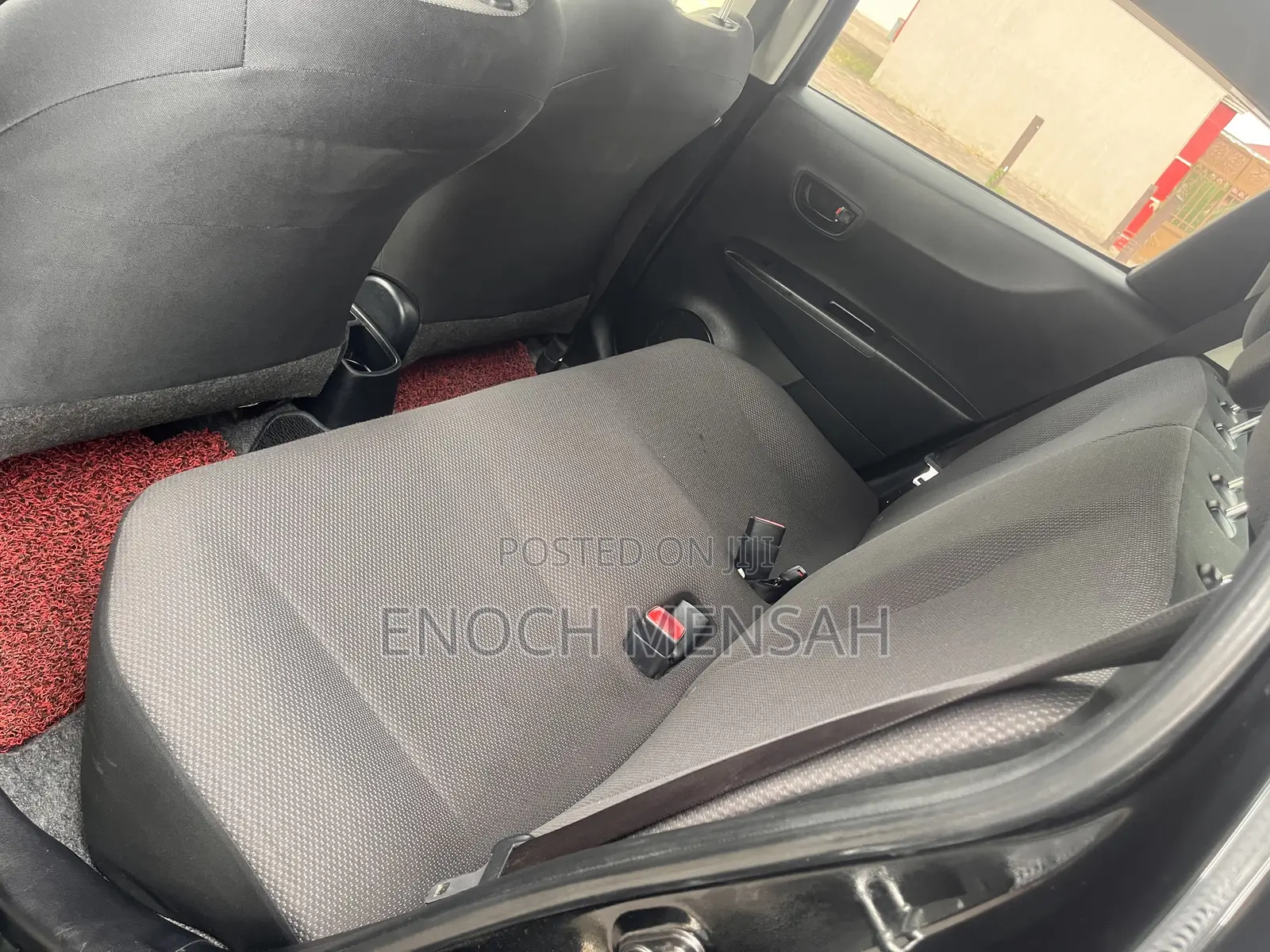 Toyota Vitz 1.3 AWD 5dr 2014 Black