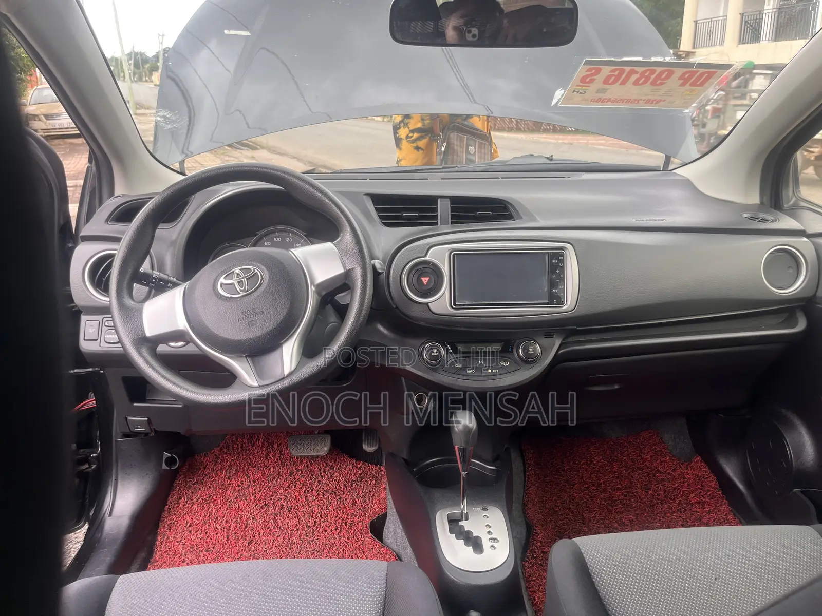 Toyota Vitz 1.3 AWD 5dr 2014 Black