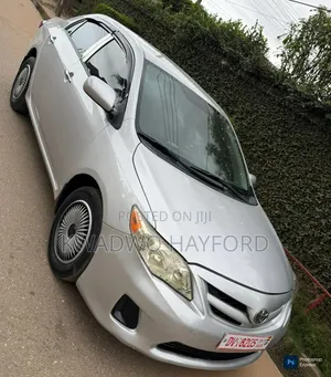 Toyota Corolla 2012 Silver