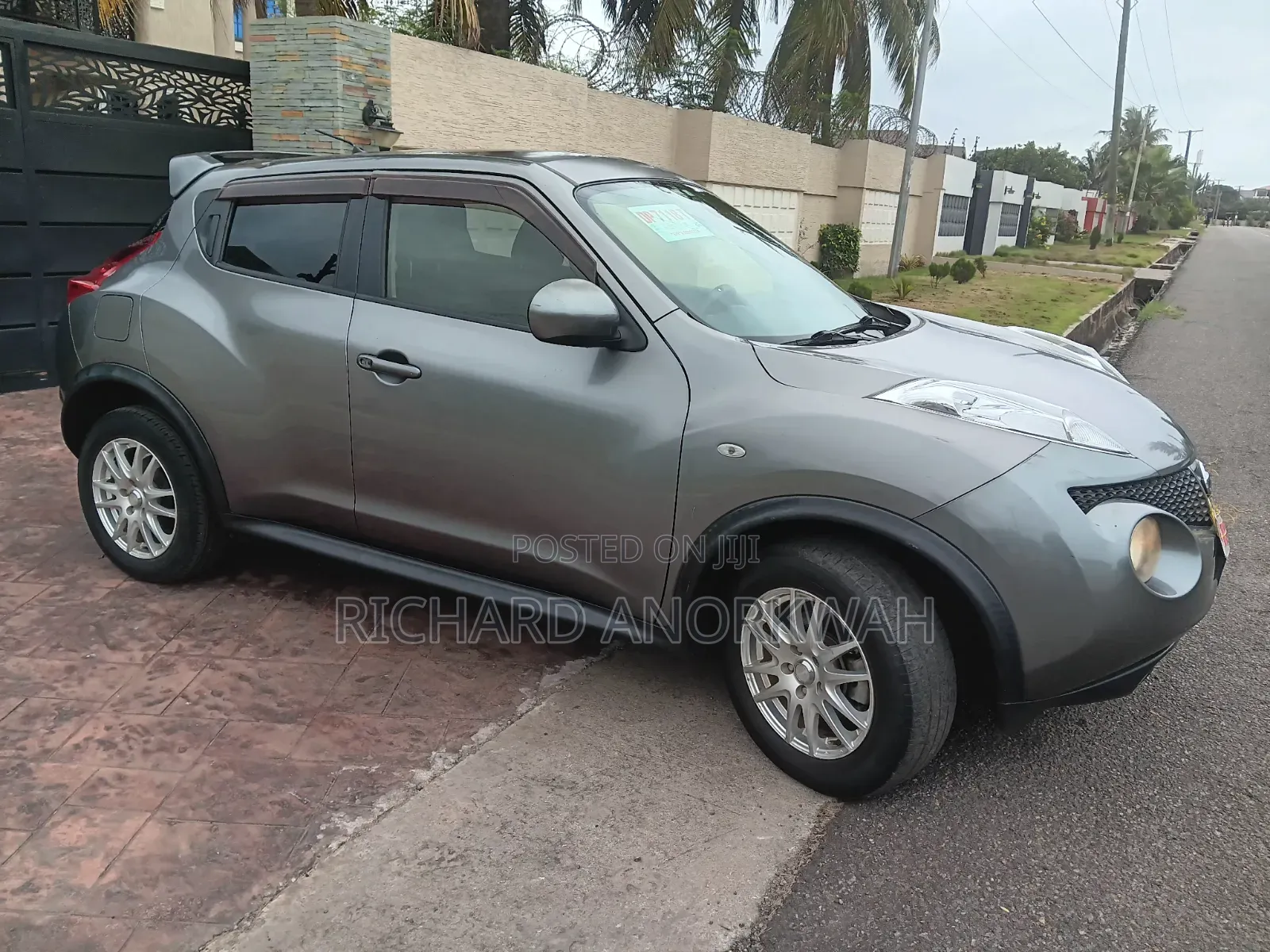 Nissan Juke 2012 Matt Black