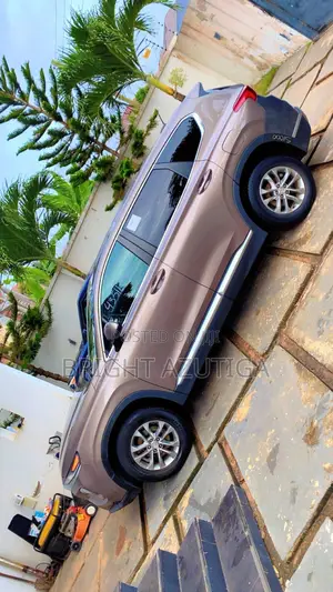Hyundai Santa Fe 2019 Gold