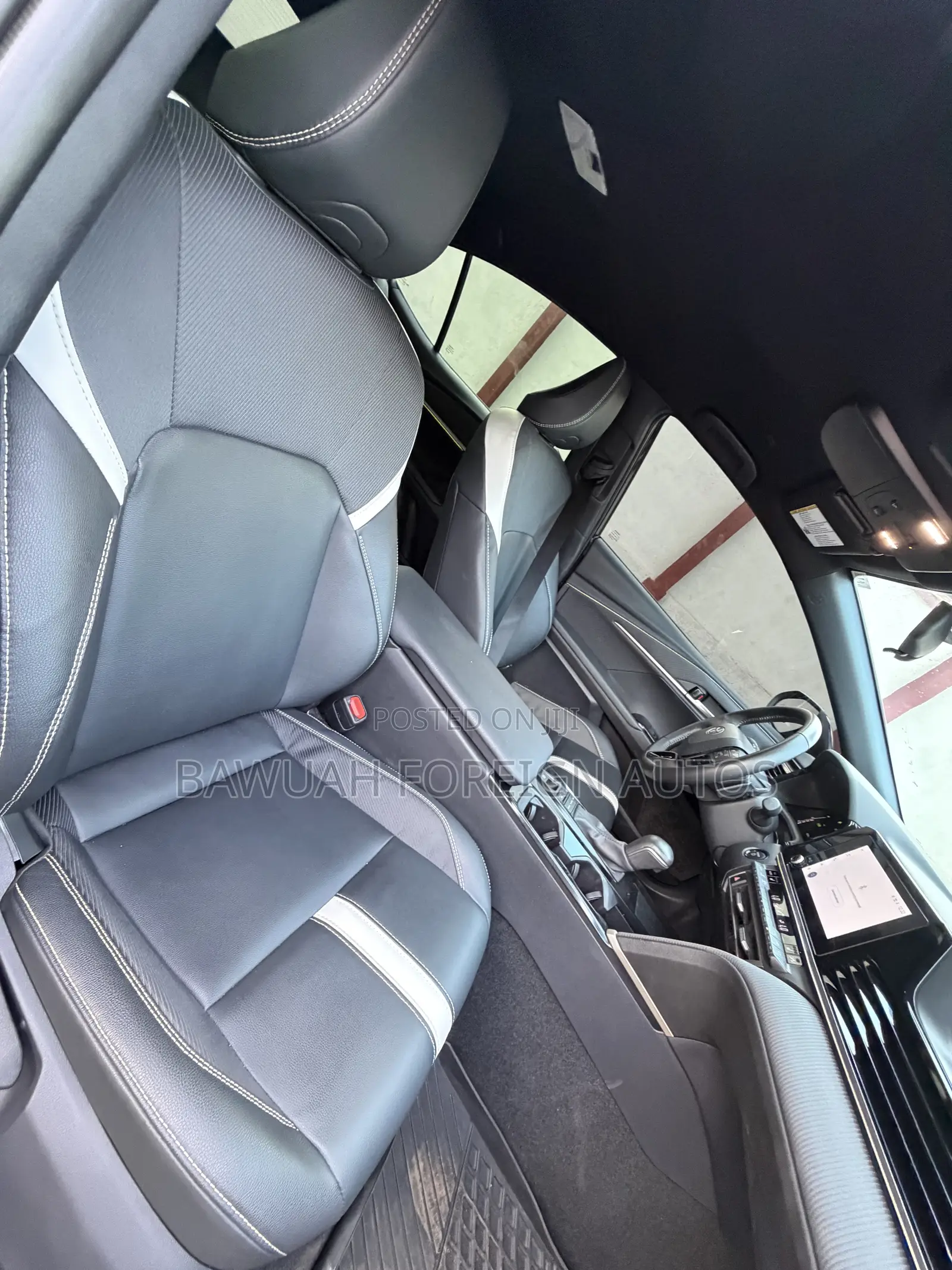 Toyota Camry SE 2025 Black