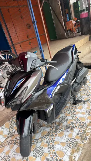 Yamaha Aerox 2025 Black