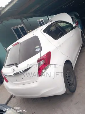 Toyota Vitz 2015 Blue