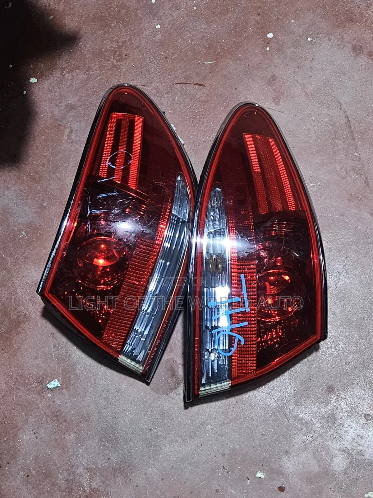 Lexus ES330 Taillights Available