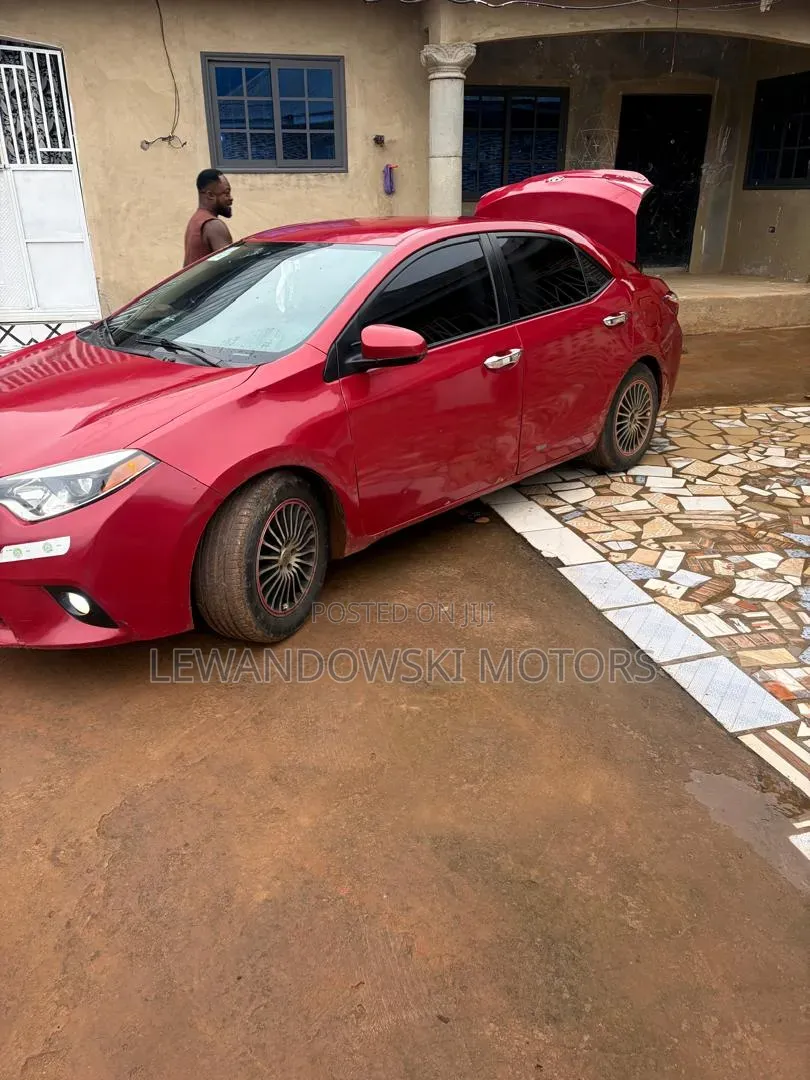 Toyota Corolla 2016 Red