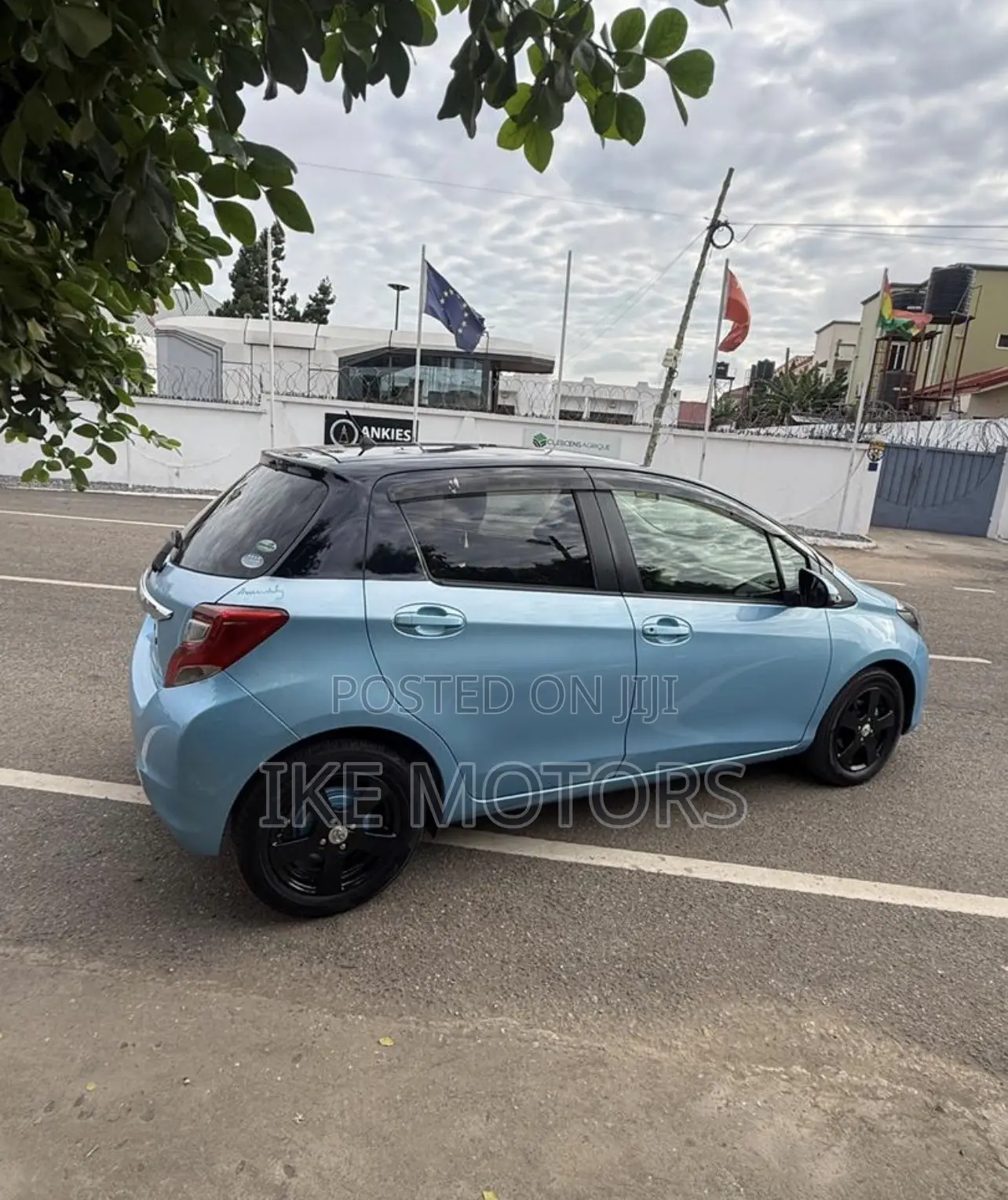 Toyota Vitz 1.3 AWD 3dr 2016 Blue