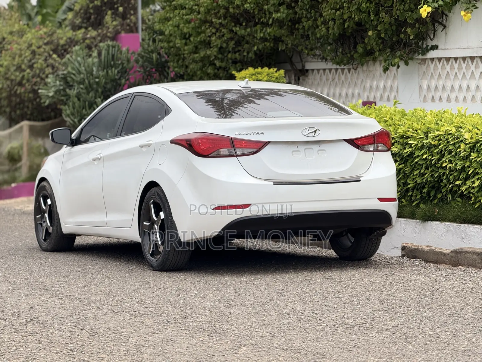Hyundai Elantra 2015 White