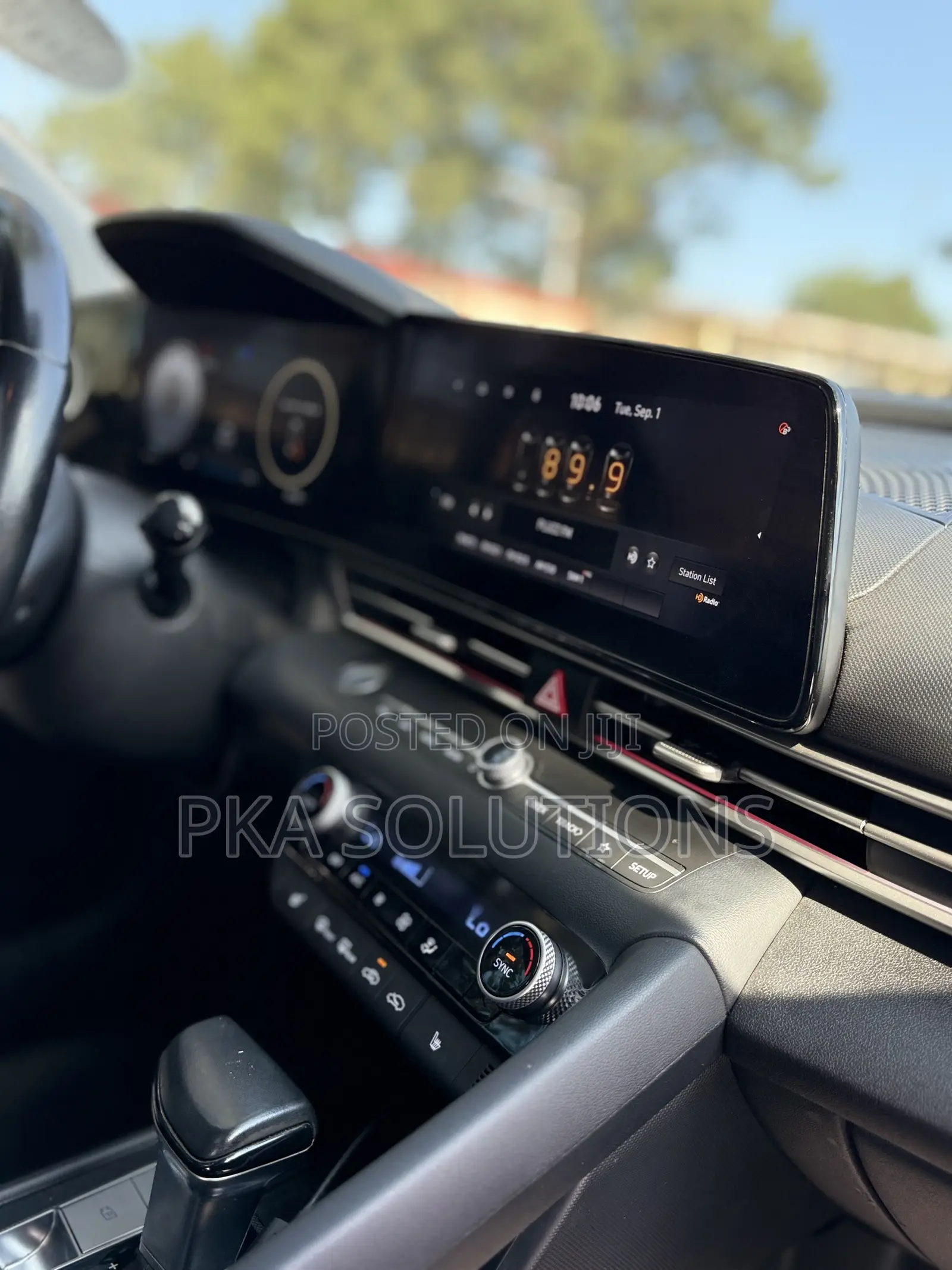 Hyundai Elantra Limited 2023 Red