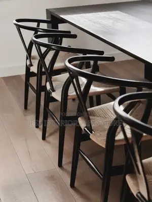 Dining Chair (Wishbone Chair)
