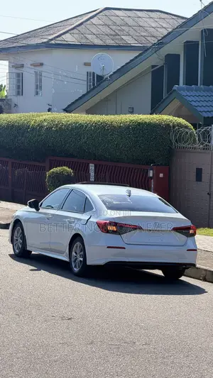 Honda Civic EX 2022 White