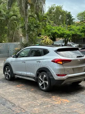 Hyundai Tucson Limited AWD 2017 Gray