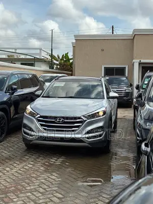 Hyundai Tucson Limited AWD 2017 Gray