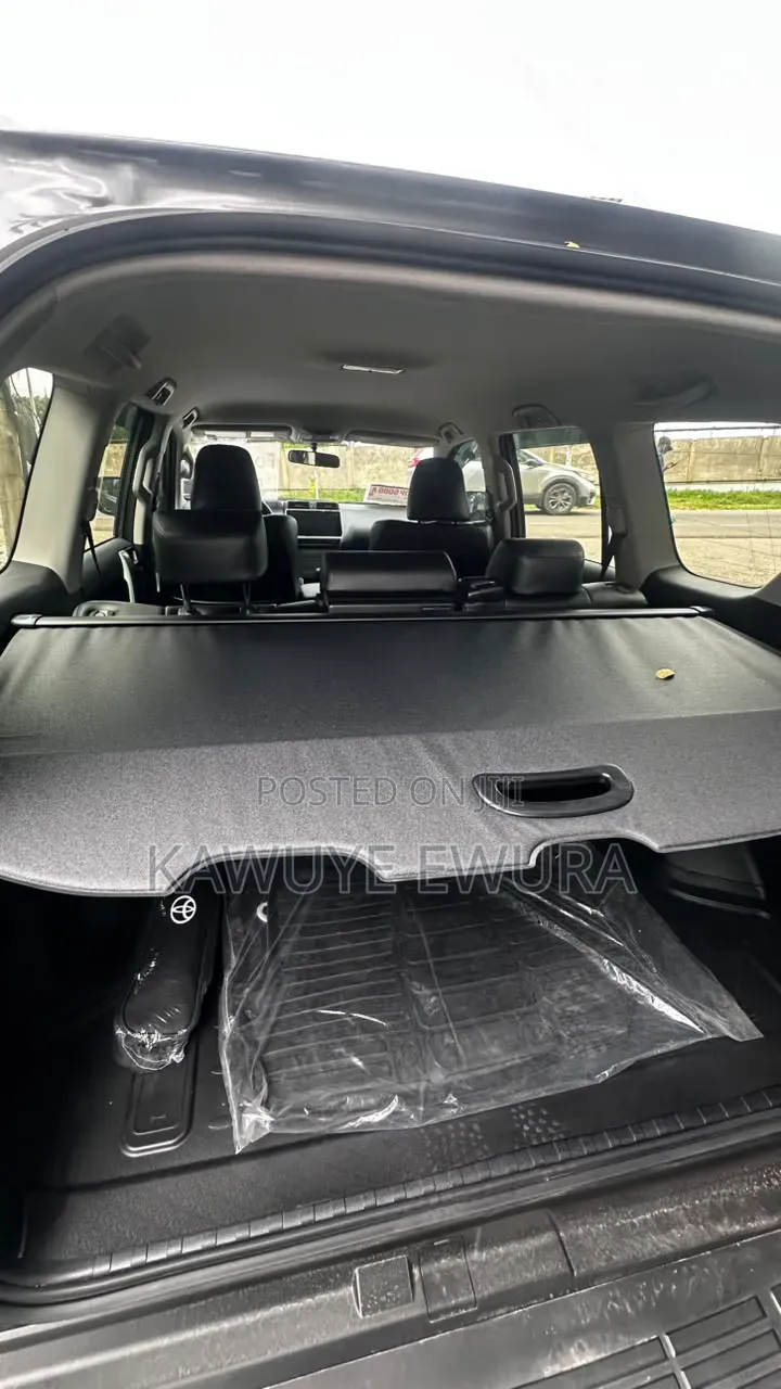 New Toyota Land Cruiser 2022 Gray