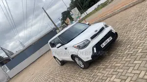 Kia Soul 4dr Wagon (1.6L 4cyl 6A) 2014 White