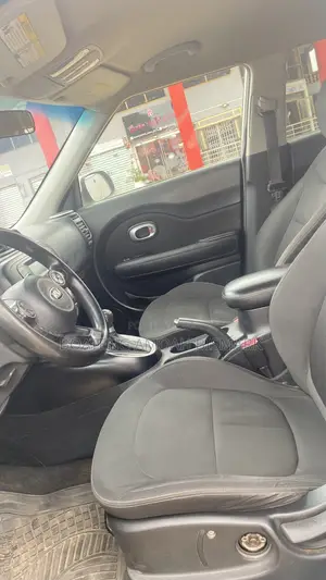 Kia Soul 4dr Wagon (1.6L 4cyl 6A) 2014 White