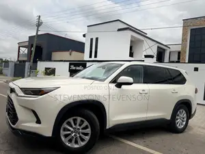 Toyota Highlander XLE AWD 2024 White