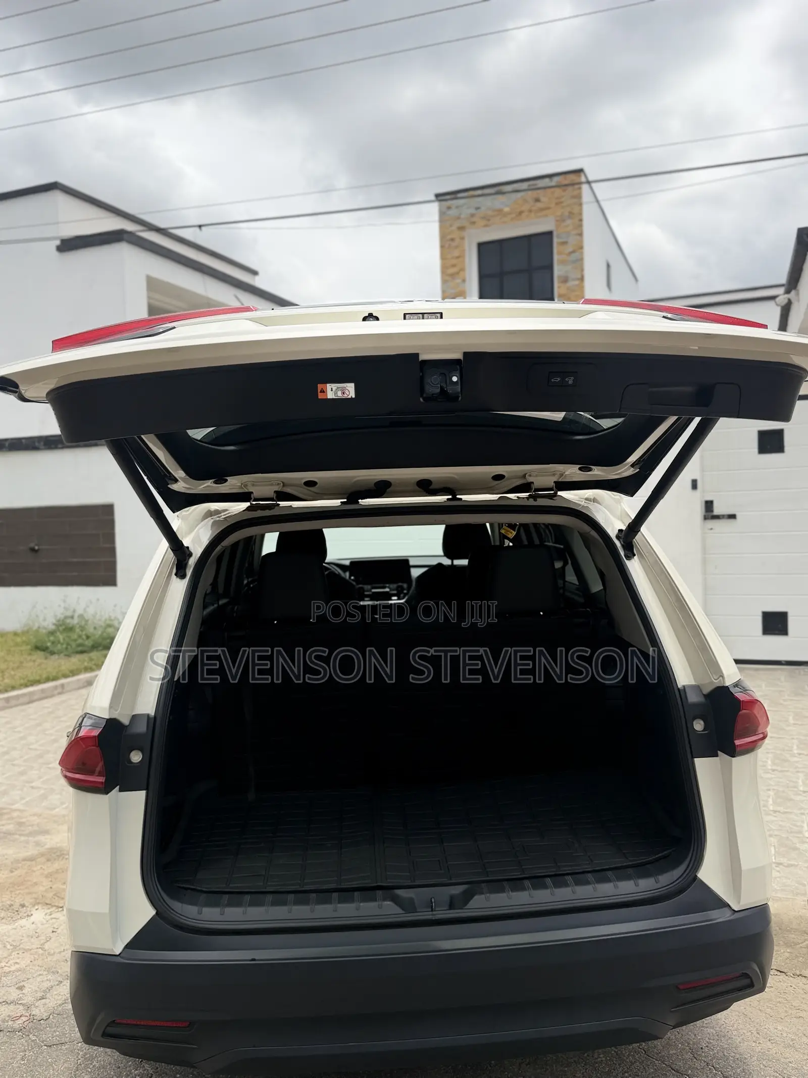 Toyota Highlander XLE AWD 2024 White