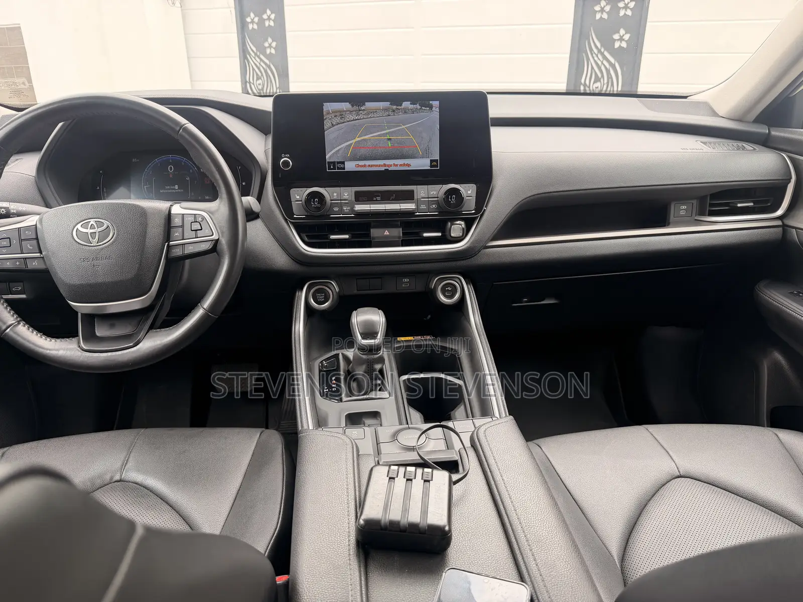 Toyota Highlander XLE AWD 2024 White