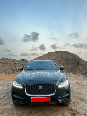 Jaguar F-Pace 25t AWD 2018 Black