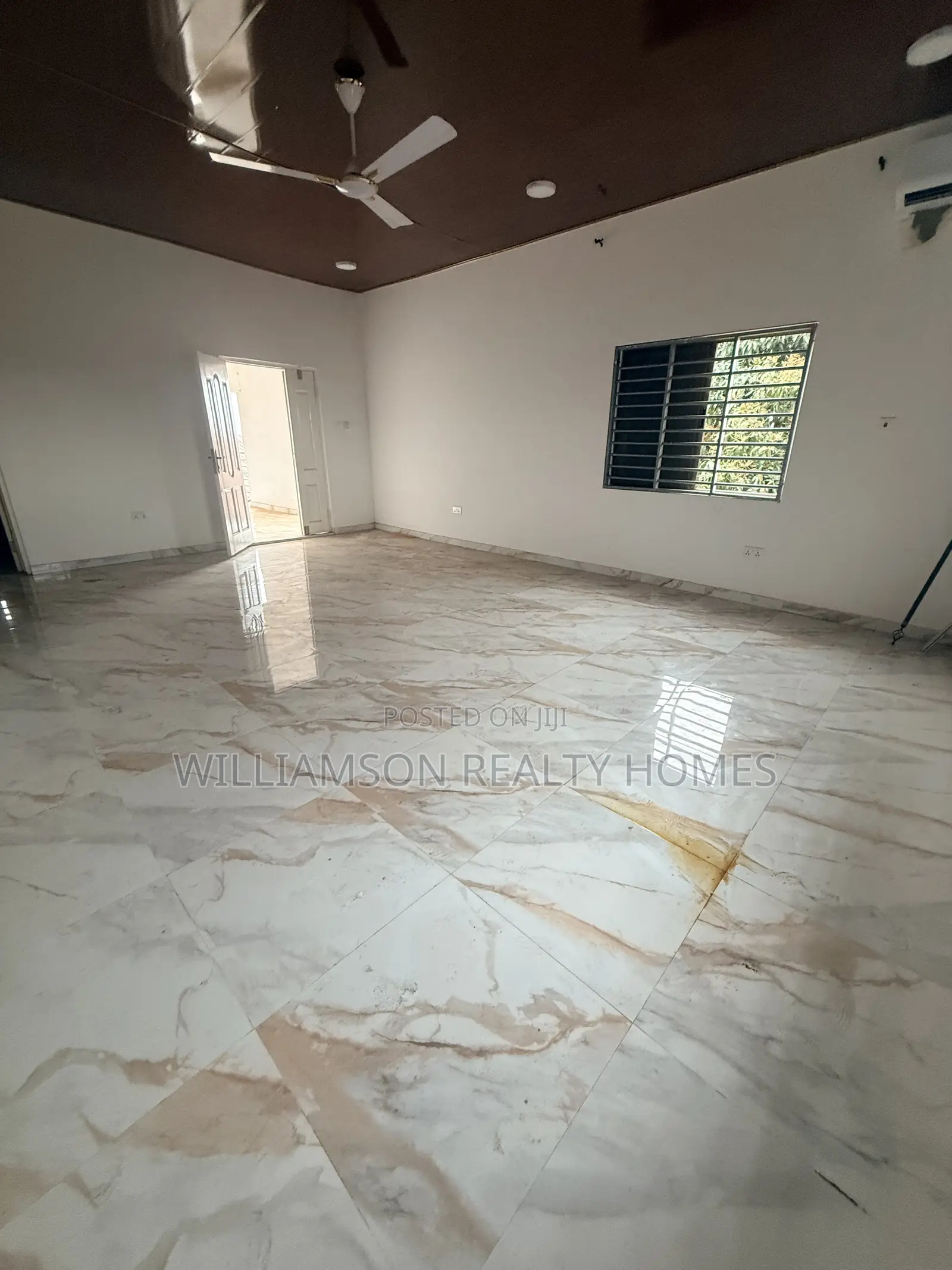 2bdrm Apartment in Baatsonaa Total Area, Spintex for rent