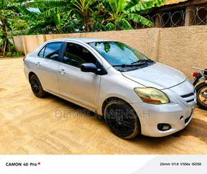 Toyota Yaris 2008 Gray