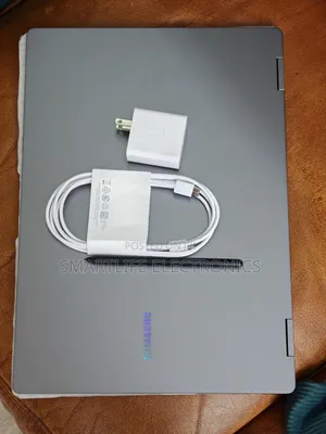 New Laptop Samsung Galaxy Book5 Pro 16GB Intel Core Ultra 7 SSD 512GB