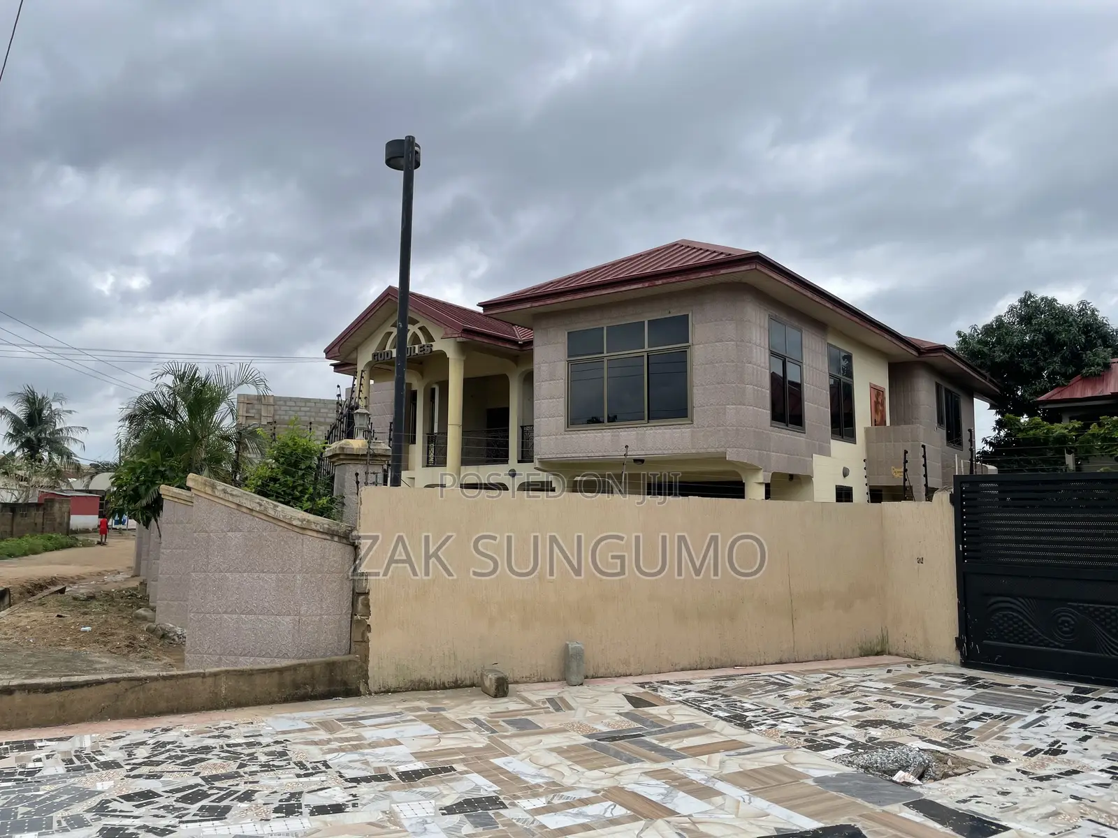 12bdrm House in Sl Agency, Kasoa for sale