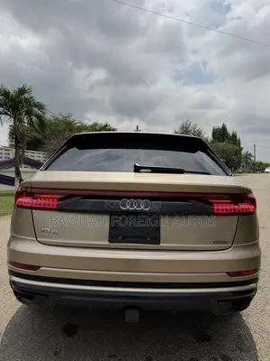 Audi Q8 55 Premium AWD quattro 2020 Gold