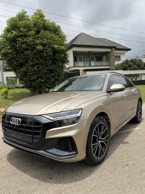 Audi Q8 55 Premium AWD quattro 2020 Gold