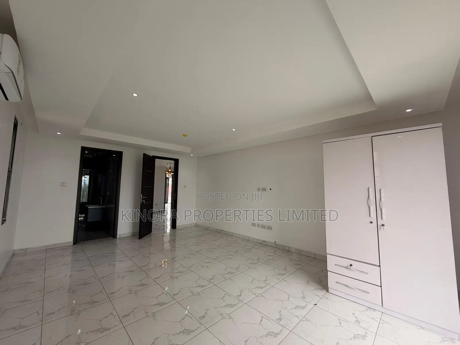 4bdrm Duplex in Adjiganor, East Legon for sale