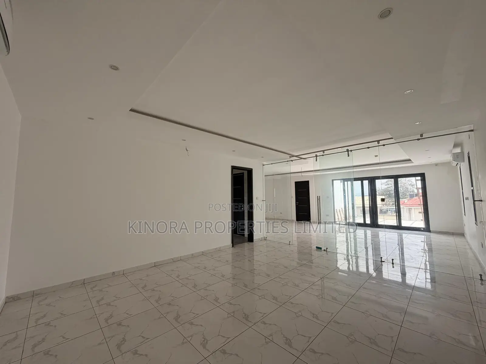 4bdrm Duplex in Adjiganor, East Legon for sale