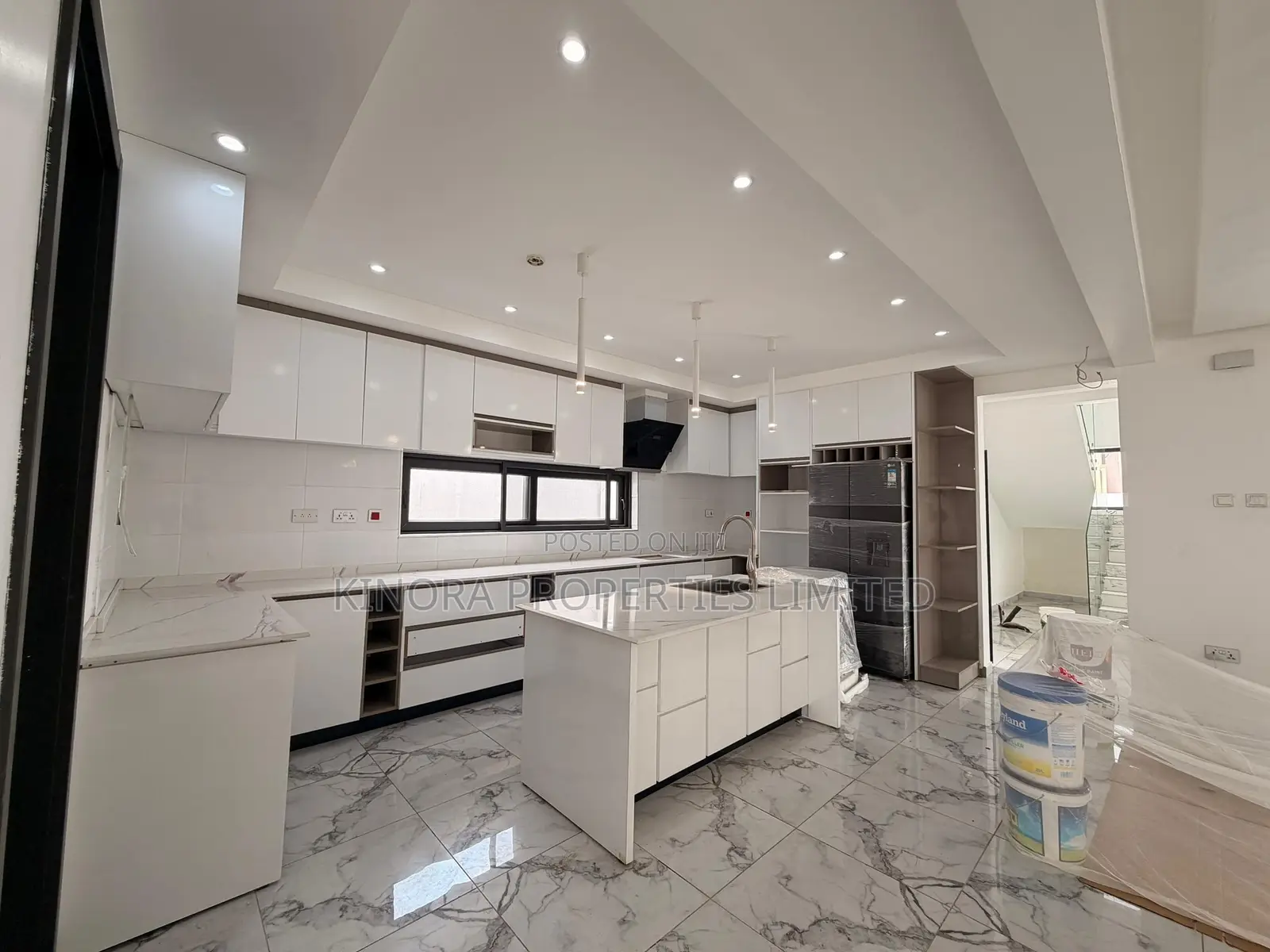 4bdrm Duplex in Adjiganor, East Legon for sale