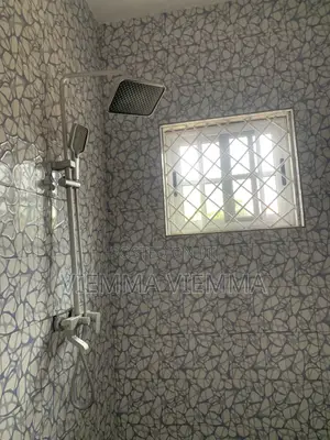 4bdrm House in Oyibi for rent