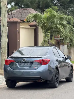 Toyota Corolla XSE 4dr Sedan (1.8L 4cyl CVT) 2017 Gray
