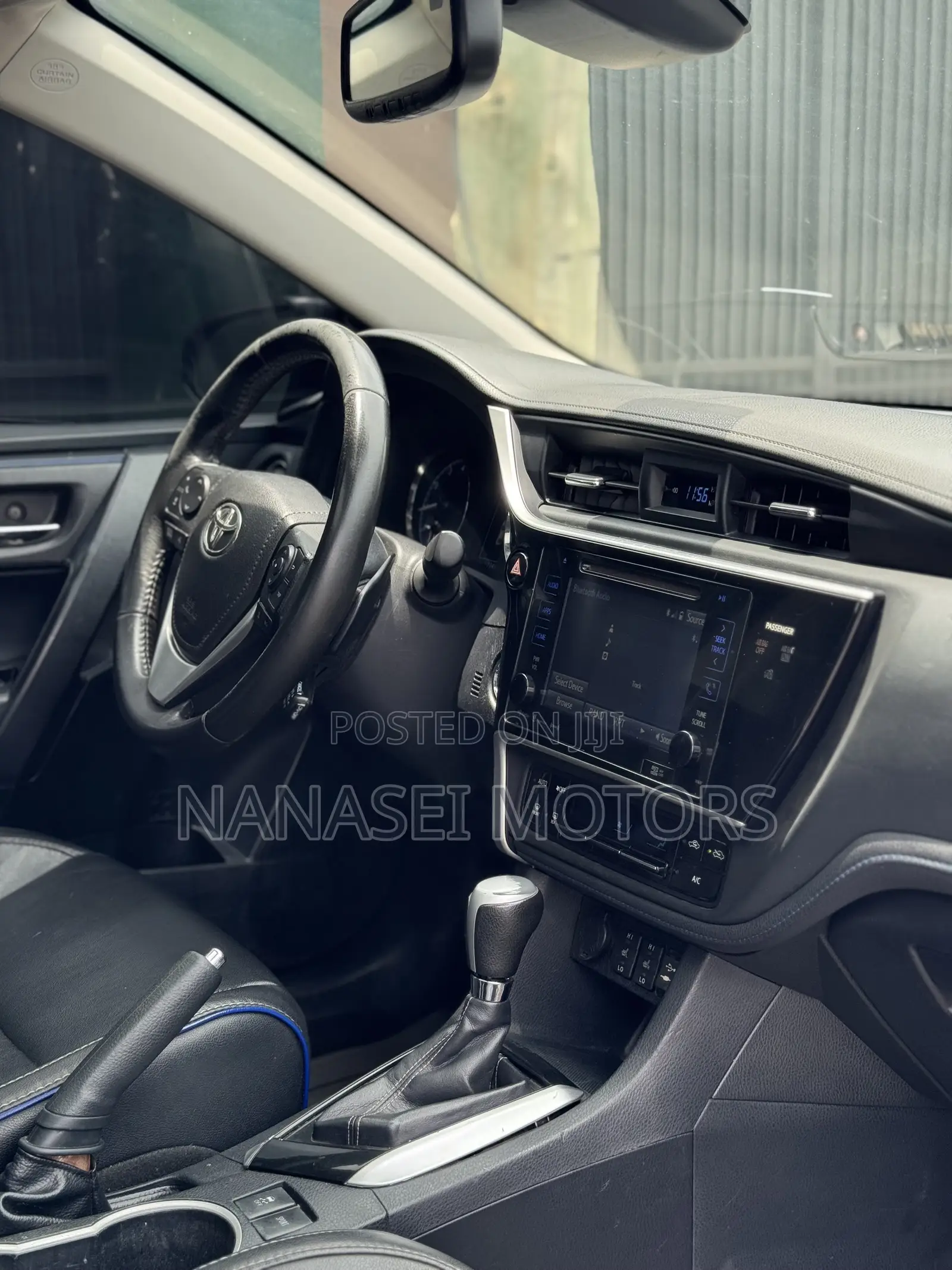 Toyota Corolla XSE 4dr Sedan (1.8L 4cyl CVT) 2017 Gray