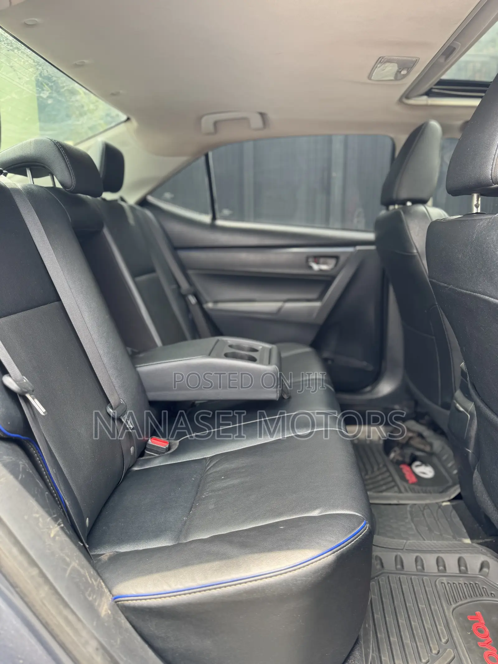 Toyota Corolla XSE 4dr Sedan (1.8L 4cyl CVT) 2017 Gray