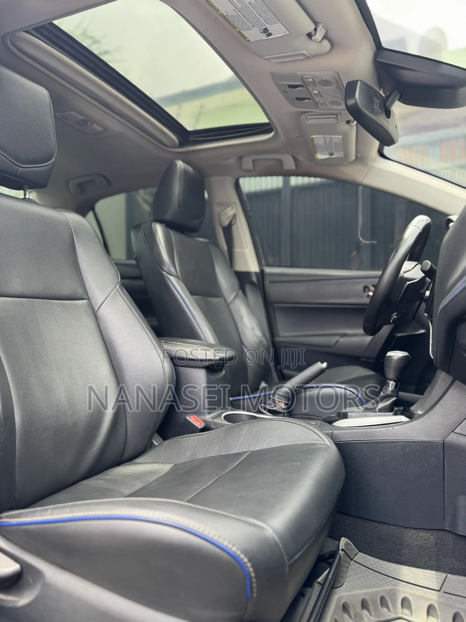 Toyota Corolla XSE 4dr Sedan (1.8L 4cyl CVT) 2017 Gray