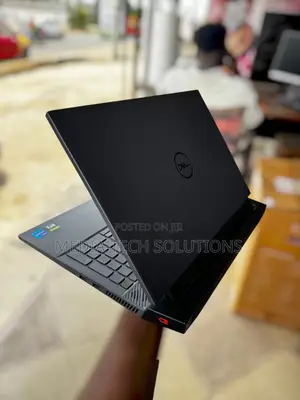Laptop Dell G15 5520 16GB Intel Core i7 SSD 1T