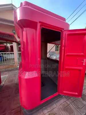 ☆4ft by 4ft Fiber Kiosk