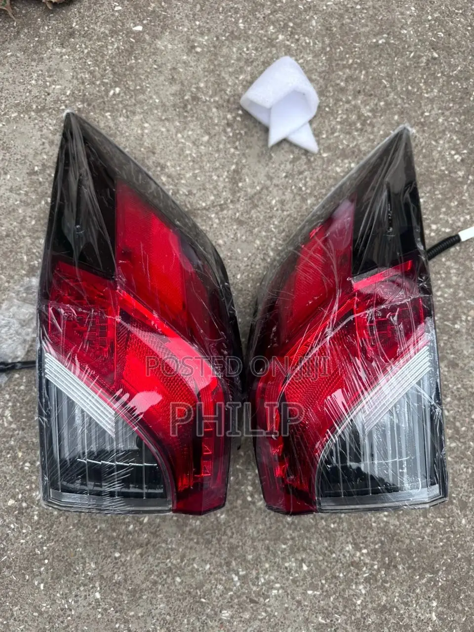 Toyota RAV4 2019,2020 Tail Light Pair