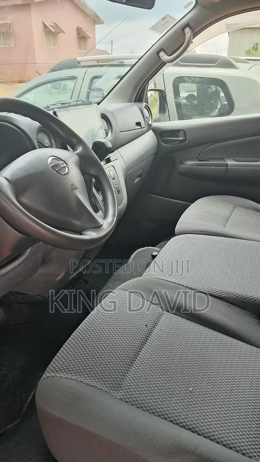 Nissan Caravan (Urvan) 2014 Silver