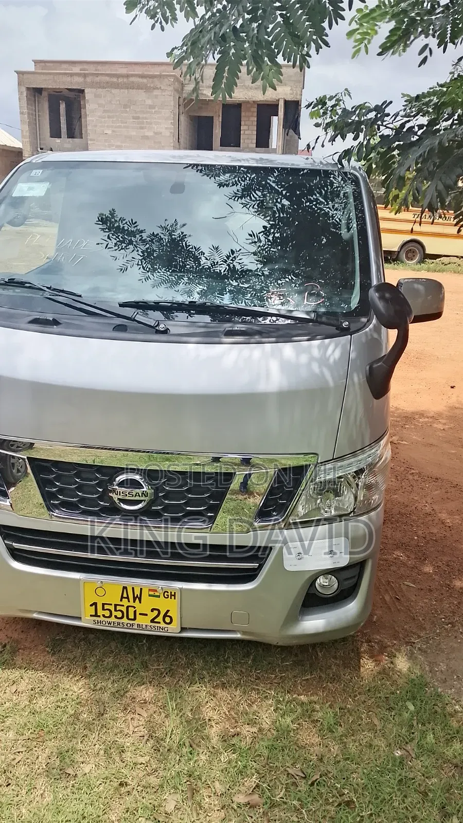 Nissan Caravan (Urvan) 2014 Silver