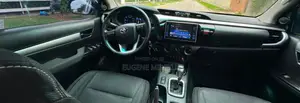 Toyota Hilux 2017 Red