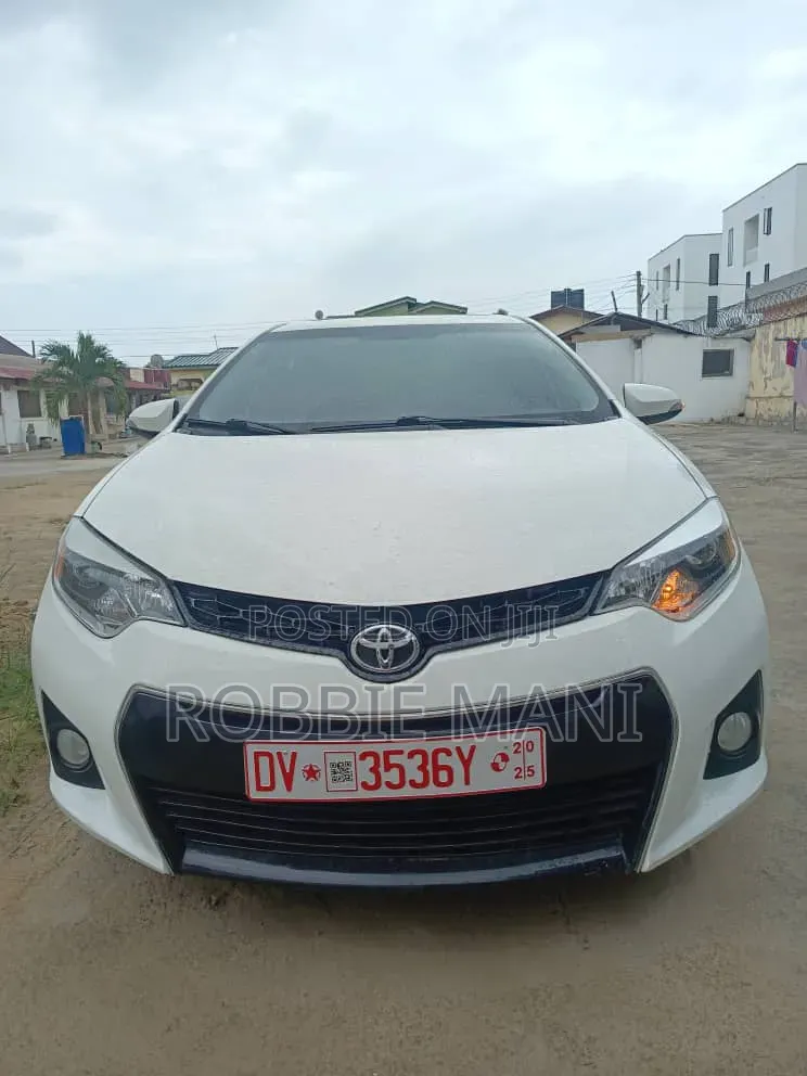 Toyota Corolla S Plus 4dr Sedan (1.8L 4cyl Manual) 2016 White