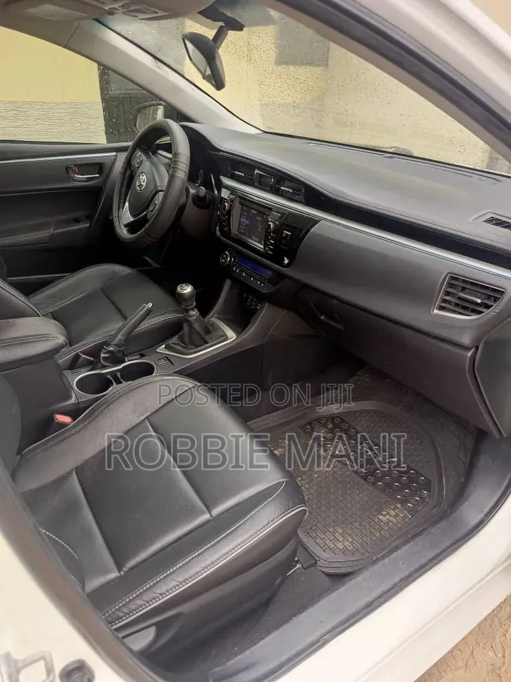 Toyota Corolla S Plus 4dr Sedan (1.8L 4cyl Manual) 2016 White