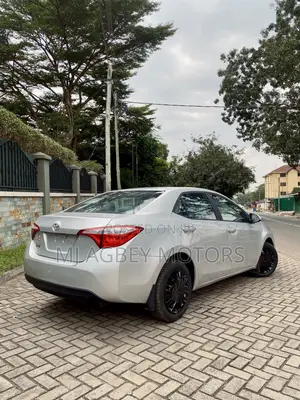 Toyota Corolla 2016 Silver