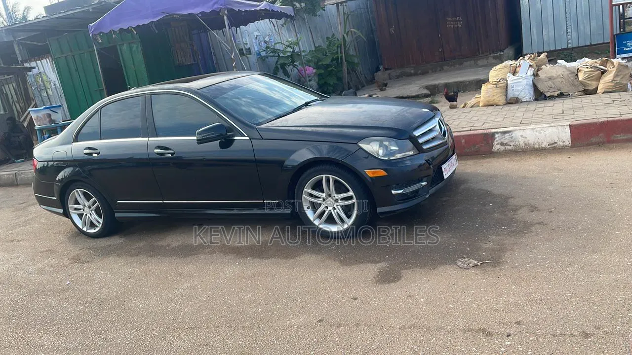 Mercedes-Benz C250 2013 Black
